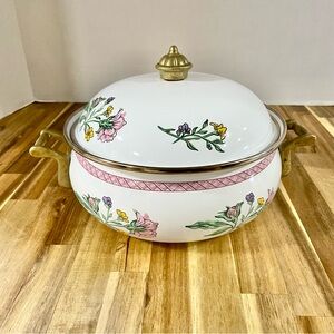 Tabletops Unlimited Vintage Enamel Pot Gold Trim Knob Handles Flower Design Dar